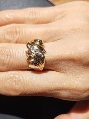 Elegant 14kt  Gold and Diamond Wave Ring - Women's Jewelry